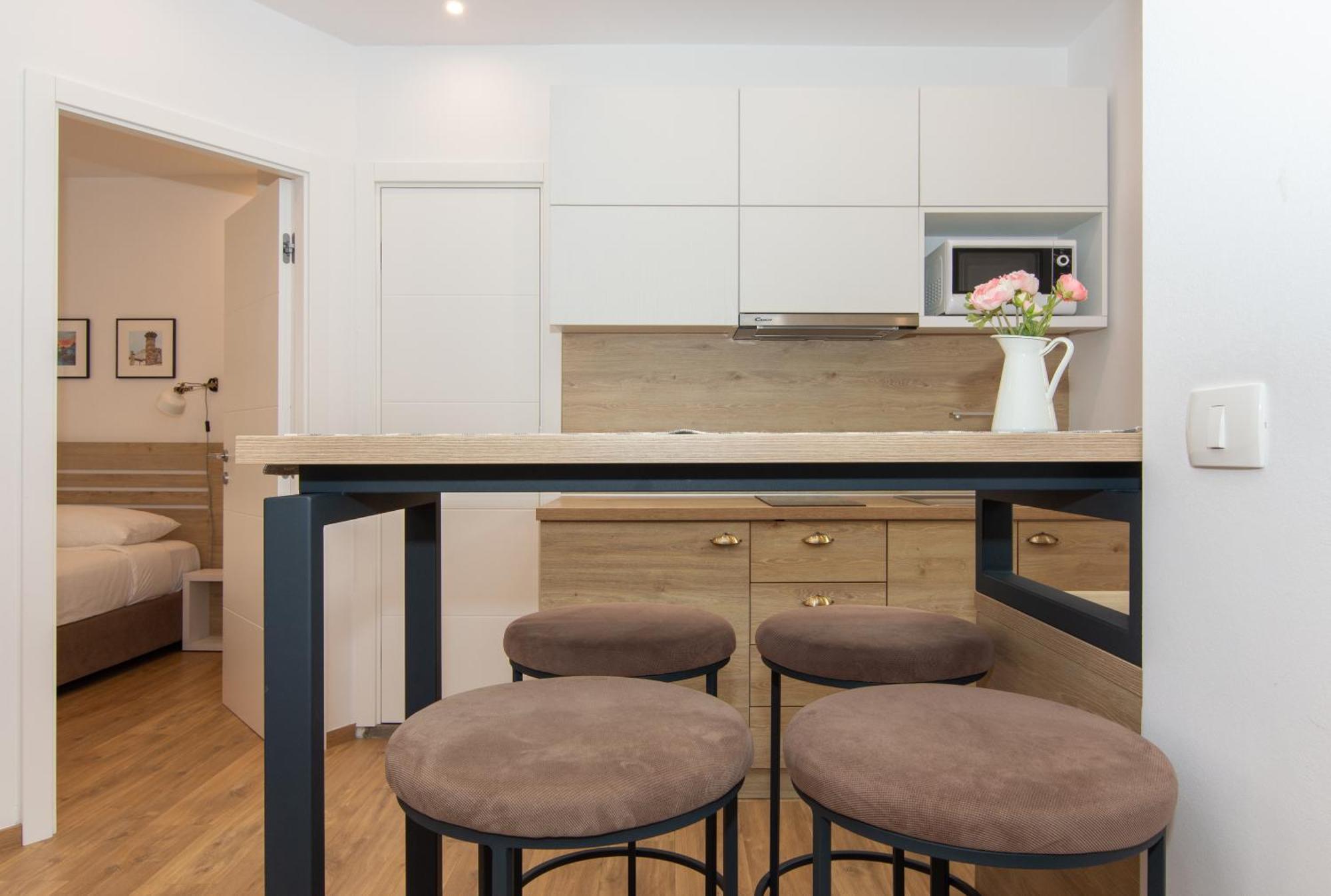 Casa Mia - Apartments & Suites Копер Екстер'єр фото