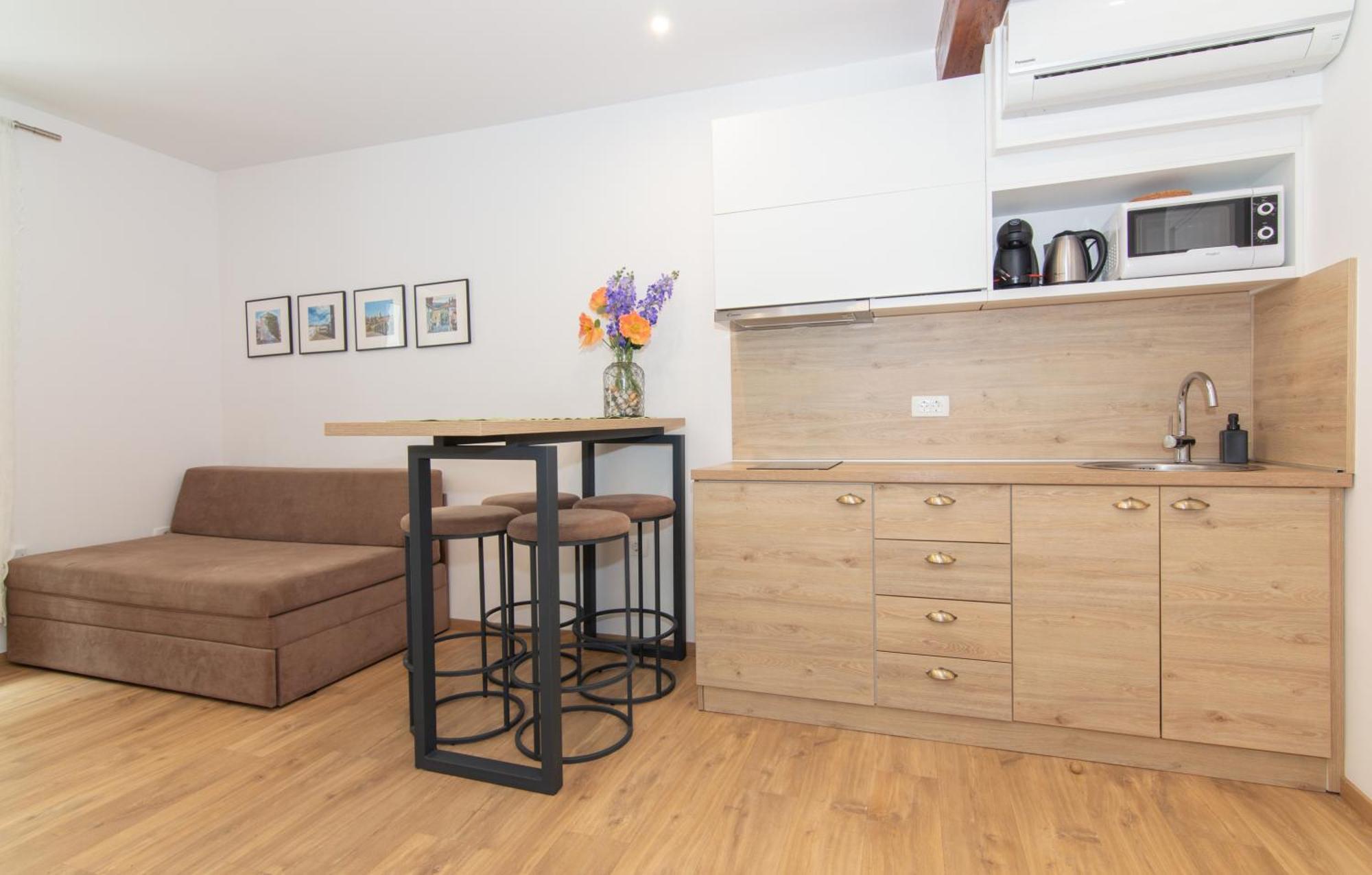 Casa Mia - Apartments & Suites Копер Екстер'єр фото